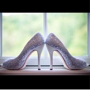 8.5 Benjamin Adams Charlize peeptoe pumps